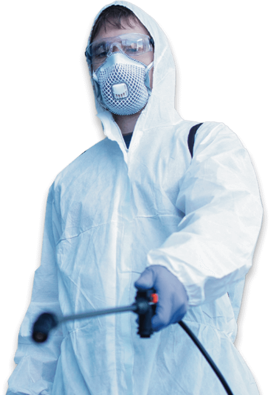 disinfestatore con protezioni e tuta bianca